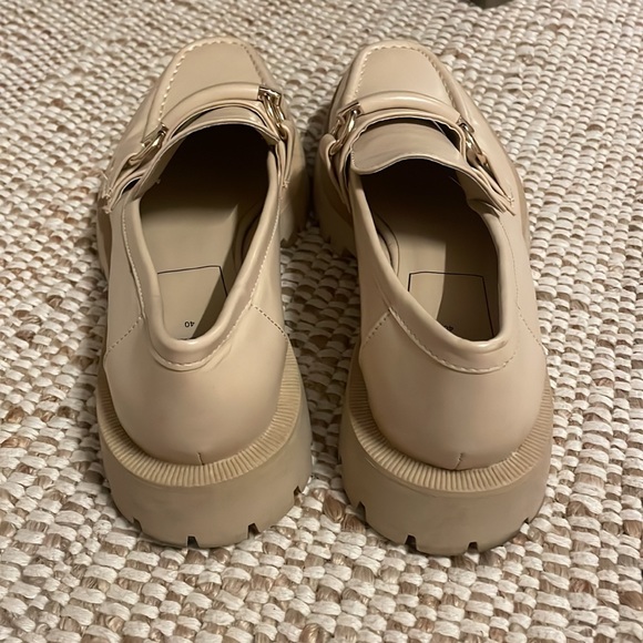 Zara Nude Leather Loafers - Picture 3 of 3